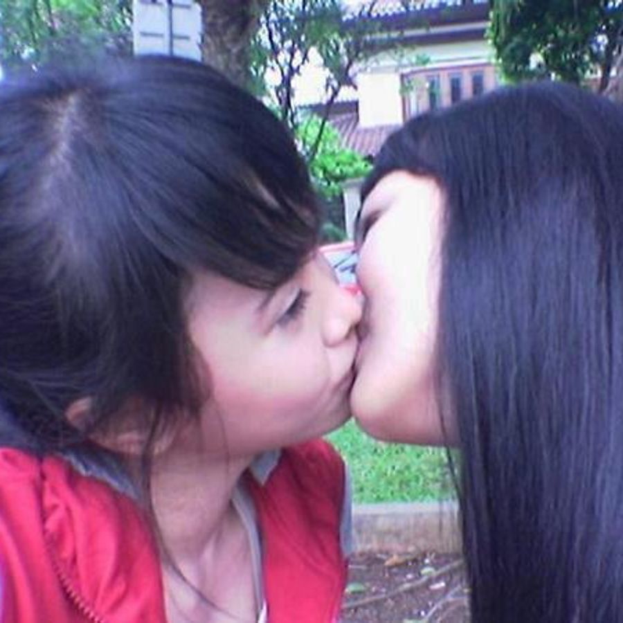Mature asian lesbian vids