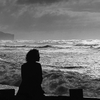 さざ波の音 - The Woman gazing at the ocean for the love gone by -