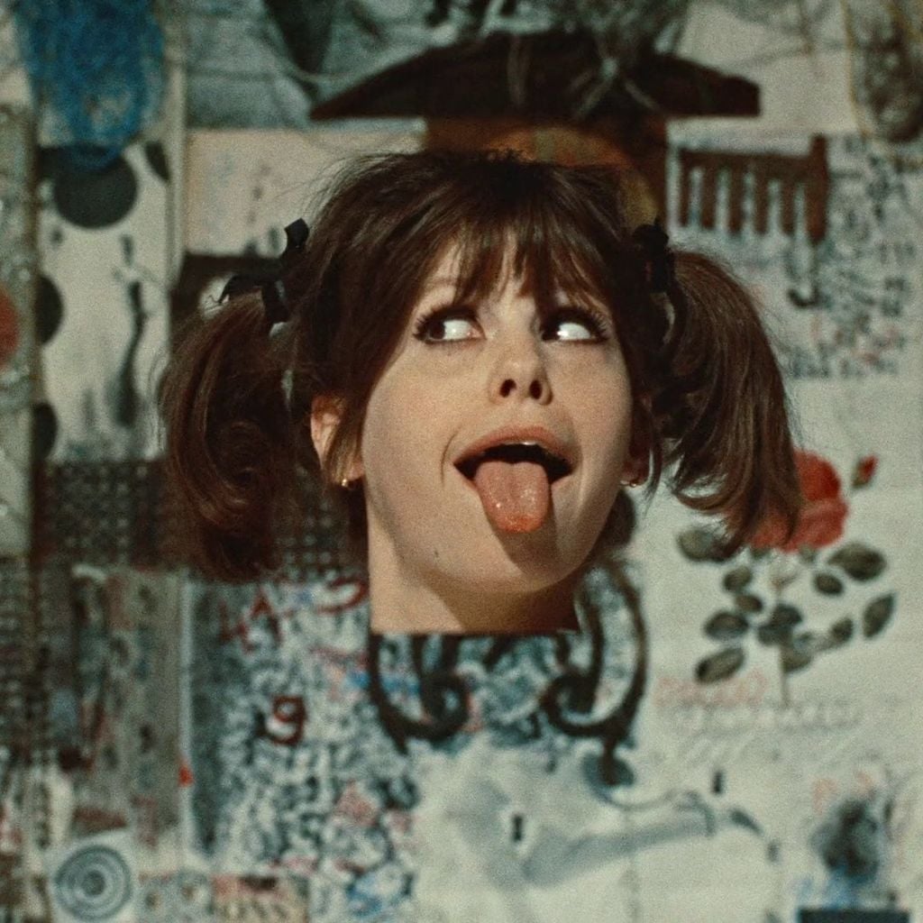 Imagem de capa para Through the looking glass, and what Alice found there