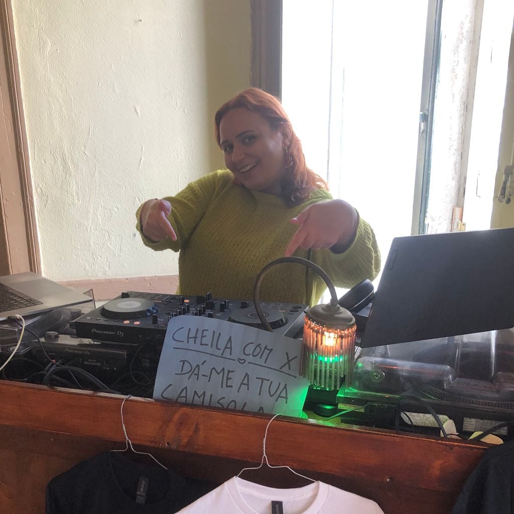 Imagem de capa para x