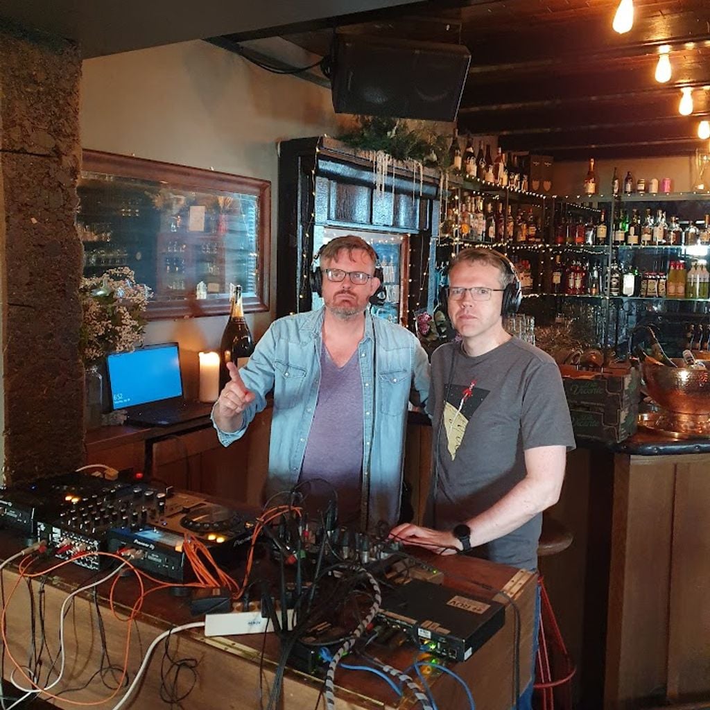 PartyZone: Undir Diskókúlunni - Rás 2 - 30.júlí á Innipúkanum.