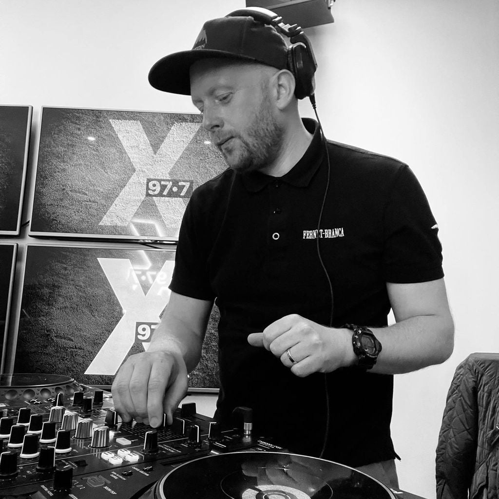 PartyZone 20.ágúst - Dj Símon FKNHNDSM Takeover