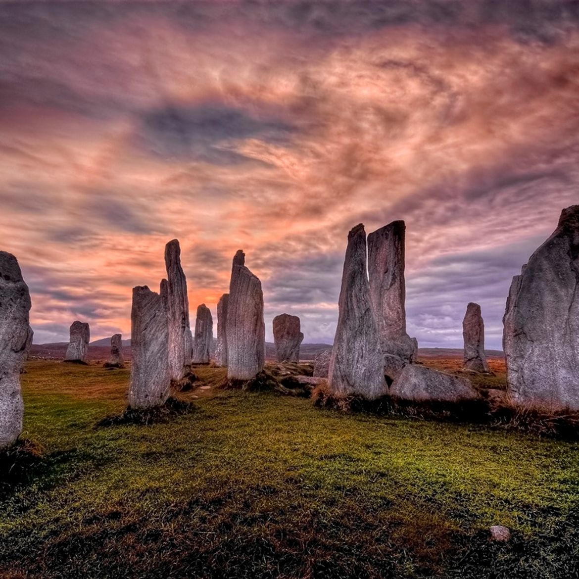 Standing stones. Менгиры Калланиша, Шотландия. Калланиш Шотландия. Шотландия Стоунхендж. Стоячие камни Калланиша, Шотландия.