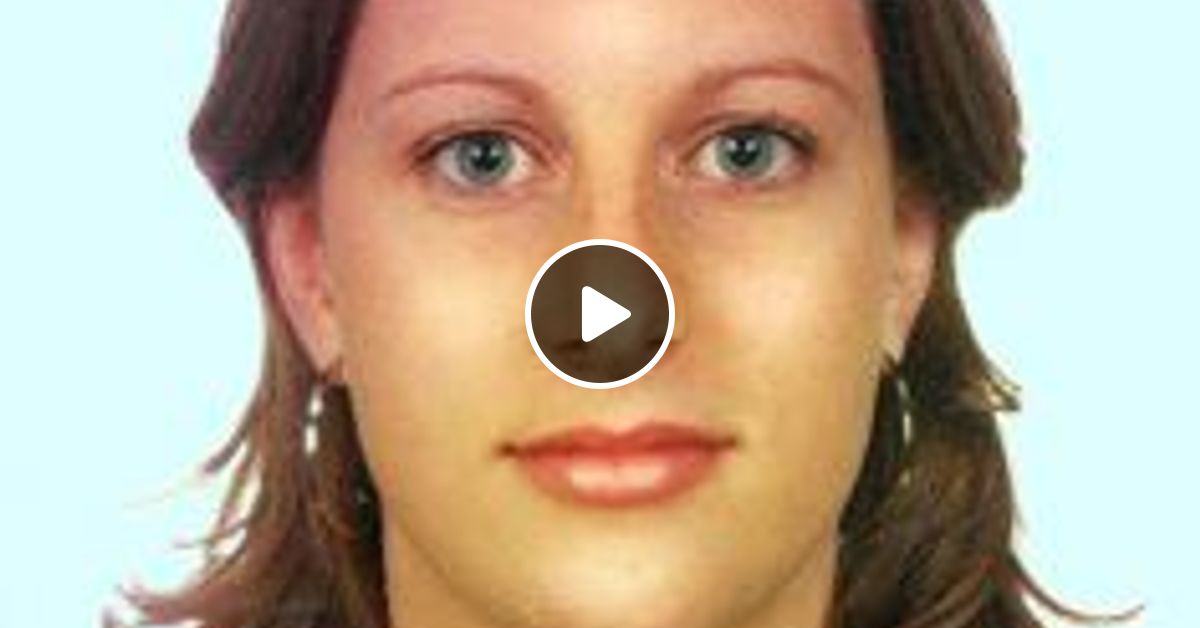 271013 Embarrassed Naked Female by NOSEDRIP Mixcloud