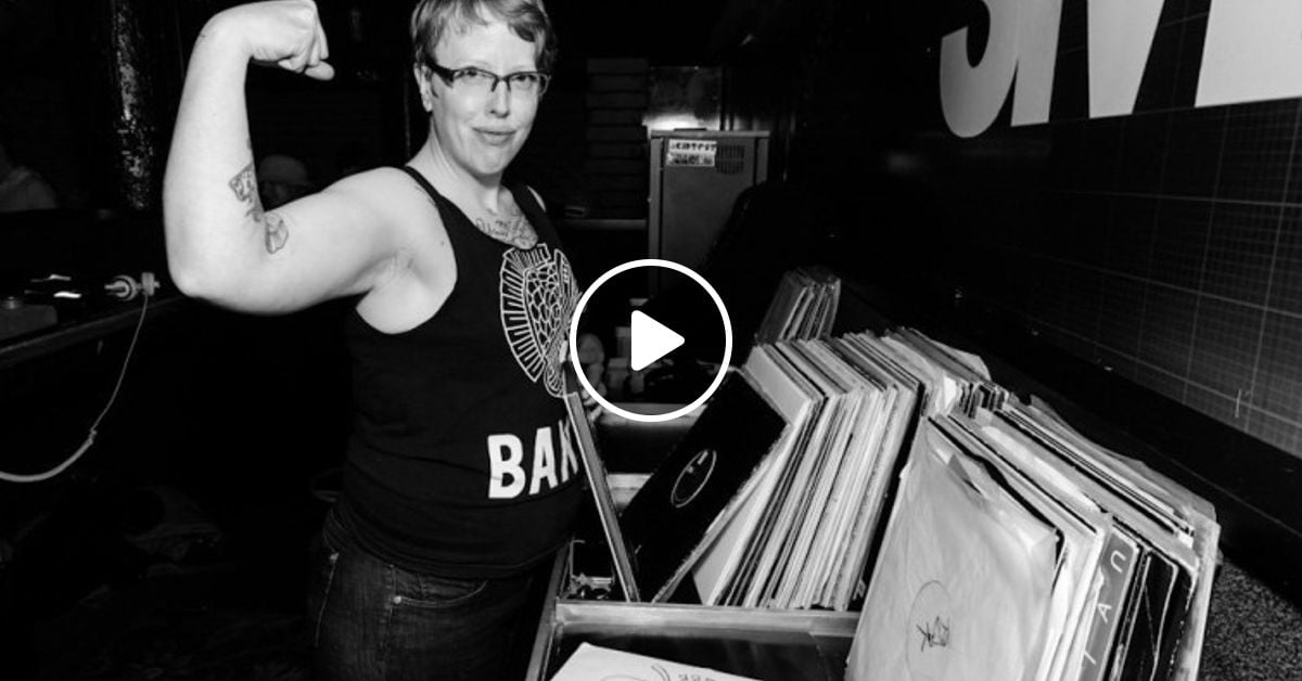 Мутабор певец. Dj madonna фото. The black madonna. Диджей мадонна фото. Black madonna dj.