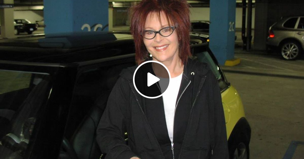 Interview with singer/songwriter Lauren Wood by Carl Worner | Mixcloud