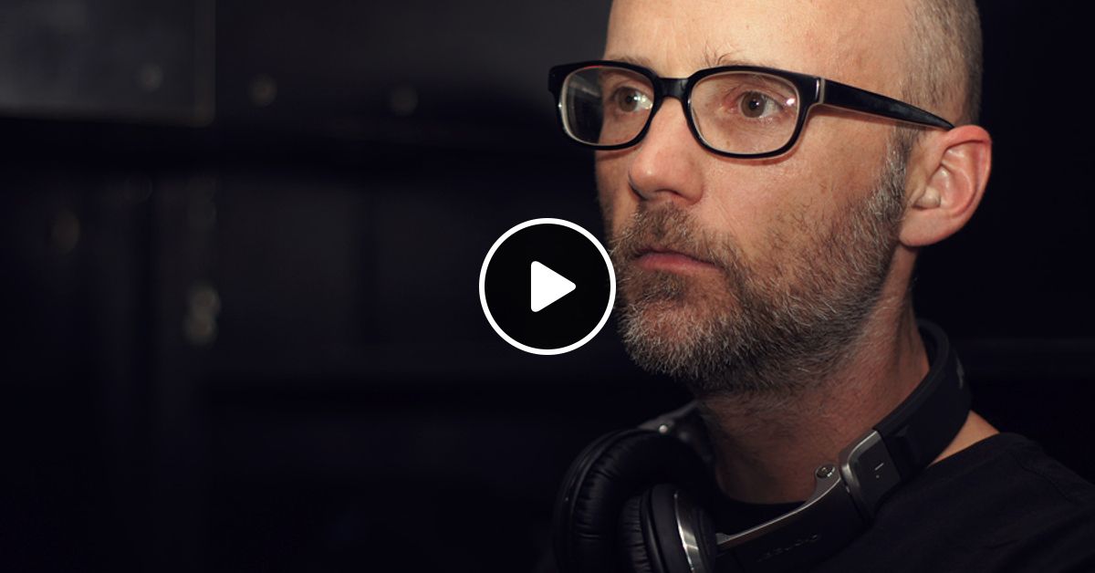 Moby games. Моби американский музыкант. Moby с волосами. Mere Anarchy Моби. Моби певец ориентация.