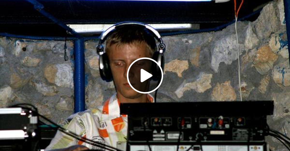 Mixcloud D - Plexer