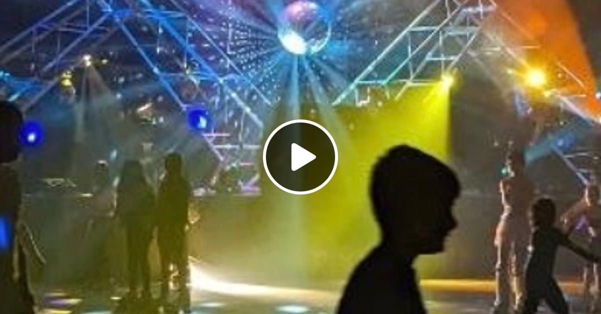 rollerworld-80-s-vs-90-s-skate-at-charter-hall-colchester-25-may-2024