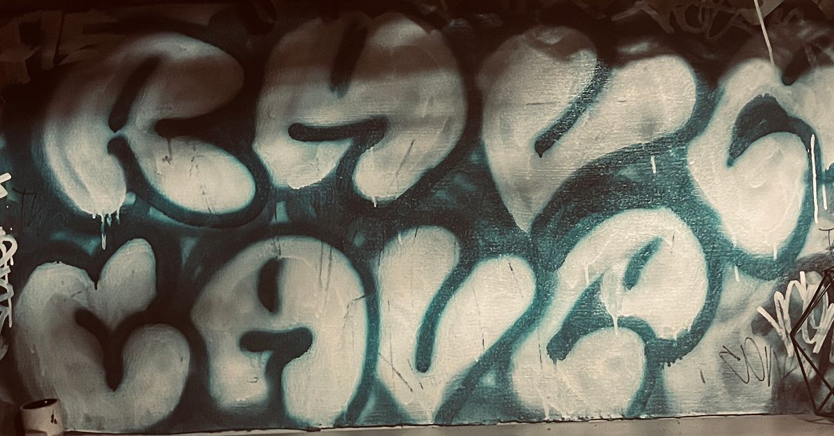 TweeZer (The Rave Cave)