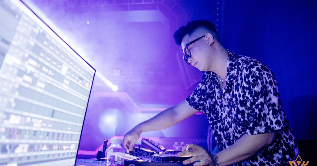 QUANGPHO IN DA HOUSE