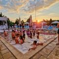Partydul KissFM ed690 sambata - Versailes Sibiu Pool Spuma Party