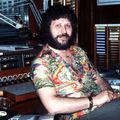 Last few minutes of DLT's final breakfast show (Friday 2nd January 1981)