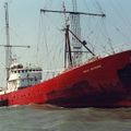 Peter Phillips Breakfast Show on Radio Caroline, August 16th 1987 during hurricane force 11 winds.