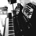 Experimental Analog Synthesizers sound Recording session with Musho