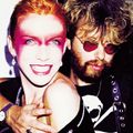 Eurythmics / 17 Again / Sweet Dreams / Sisters Are Doin' It For Themselves