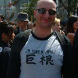 日本でヨガした後お祭り行ったら思いの外酔っ払ってテンション上がっちゃったせいで潰れて夢の中に旅立った旅行中の外人さん