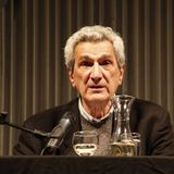 Beyond the public sphere, towards the commons (in French)