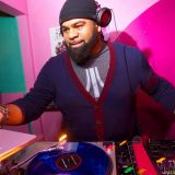 DJ Kwest-on live mix on White Label Radio 89.3 FM WNUR Chicago