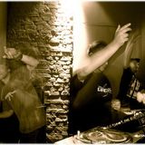 Dj Dread Mc Rakka Gee, Mc Mex-e, Mc J.T., Mc K.D., Mc Spycee Live @Juice Club Hamburg