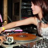 Valerie Molano - Descent 005 Live