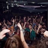 The Jelly Bellies live FM Brussel. Mixing old vinyl & some new tracks