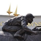 Los Vaqueros del Kentucky Derby, escriben la historia en español