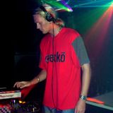 SYSTEM 6 - Scott Brown vs MC Sharkey System Shutdown '03