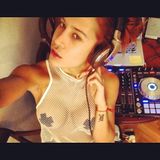 Currently listening (iniwini mix)
