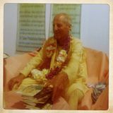 H.H. Kavicandra Swami Class - Sri Sri Radha Kunjavihari Ashram