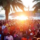 300313 Who's Got the Beachy Tunes CD?