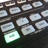 65 Techno -Opening Act-