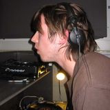 UO 15 :: 00 - 01 DJ Hendrok