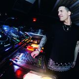 "Ghost of Chicago" A soulful house mastermix by The wizard Brian Coxx for DJ INTERNATIONAL RADIO EU