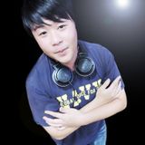 DJ 小乖 Taiwan 2015- 阿拉給摸奶摸奶天堂嗨