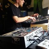 overlast (vinyl) vs Lysergik FR v.s. Chaterton, Mephistouf (live) FR @ the after party set