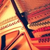 Mike Artes Navas - Piano&Strings (Experimental, IDM, Modern Classical)