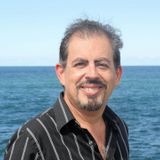 POETA HECTOR GIL DE LAMADRID EN DIVINA RADIO LA VOZ DEL ANGEL CONDUCE GUADALUPE DIVINA