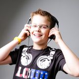 PASCAL VAN STIPHOUT alias DJ DOTWOOD GAST-DJ OP VOSFM BIJ "KOEN IN DE MIDDAG"
