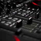 BeNoN - ,,House Room'' ( 2014-11-15 )