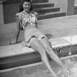 Set The Swimming Pools (April 2013 Mix)