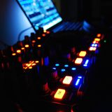 Seeks Beats : Chris Bassett mix, May 2015