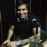 JUNAID KHAN'S EXCLUSIVE MAST FM 103 INTERVIEW BY DR EJAZ WARIS