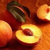 EATING A PEACH!! ON THE BEACH!!