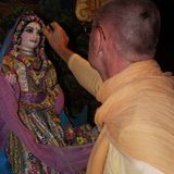 Classic kirtan by HH Sivarama Swami at Soho St May 2003