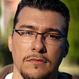 Diego Eis, front-end developer e Raul Gil no Twitter