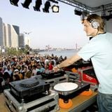 Michel de Hey @ Loveland Queensday 2012 NL (30.04.12) (Oosterpark)