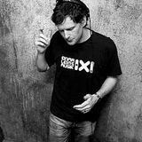 Public ∏ / 019 / Mark Henning