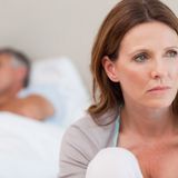 Sou controlada, mas meu marido é gastão. O que fazer?