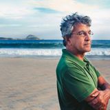 Meio Tom #24 - Caetano Veloso on the beach